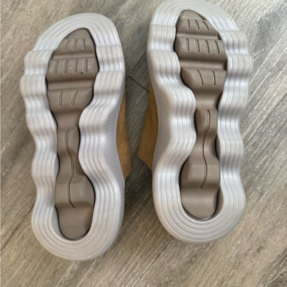 Skechers Brown Slide Sandals with Buckles - Picture 3 of 3